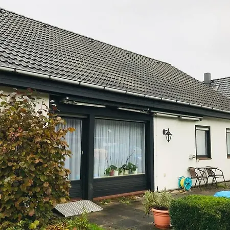 Haus Am Fuße Des Waldes In Metropolregion Hamburg * Reinbek
