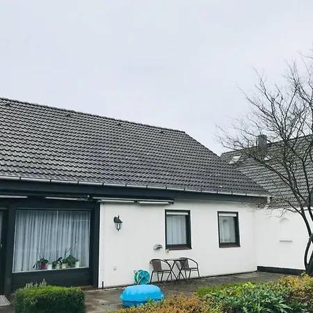 Haus Am Fuße Des Waldes In Metropolregion Hamburg * Reinbek